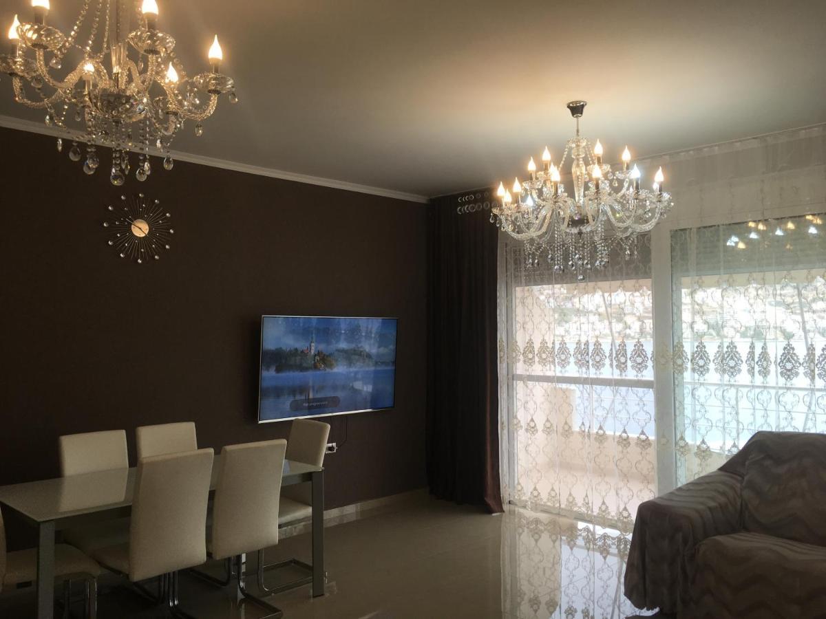 Royal Queen And King Luxury Apartment Saranda Dış mekan fotoğraf