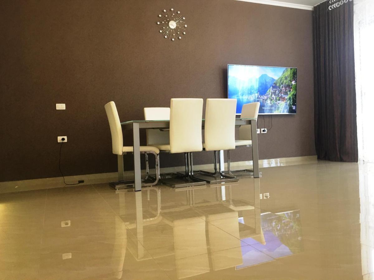 Royal Queen And King Luxury Apartment Saranda Dış mekan fotoğraf